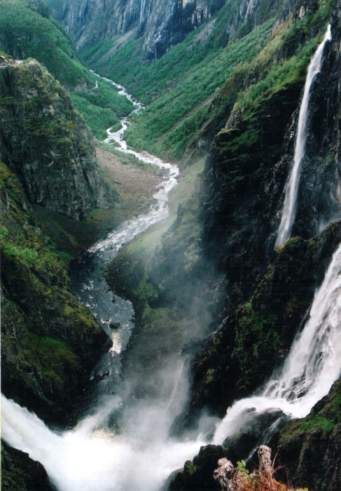   (Vøringfossen).      